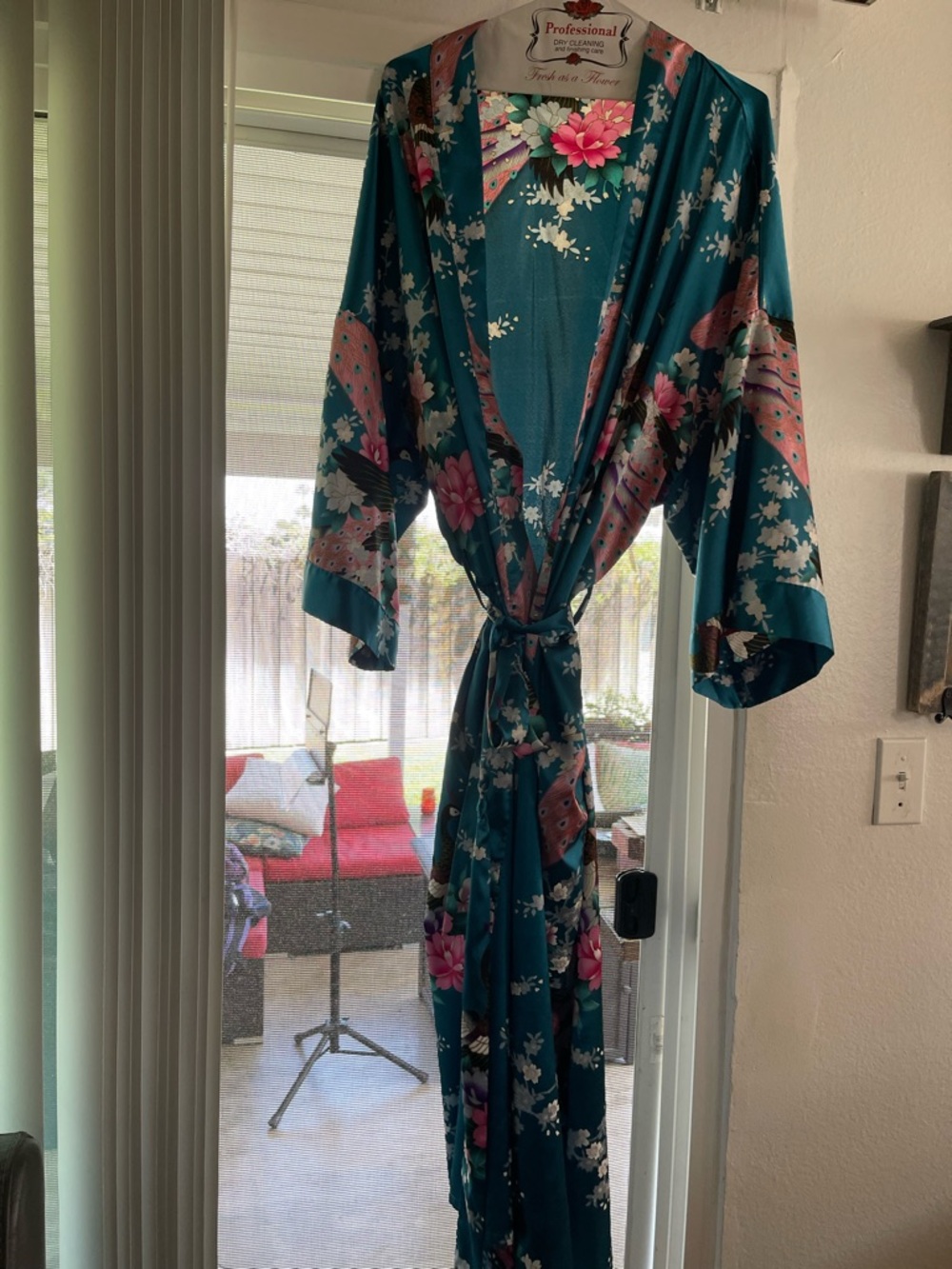 Silk-Feel Floral Kimono Robe in Teal - Picture 5 of 7